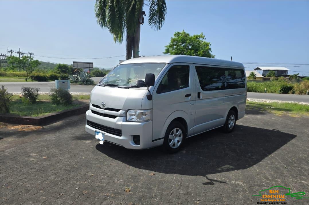 2020 Toyota Hiace – Executive 10-Seater Diesel Van